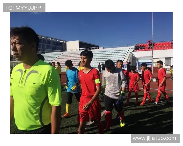 杭州足球队转型纪实:从传统到现代的奋斗与蜕变之路 杭州足球队转型纪实:从传统到现代的奋斗与蜕变之路