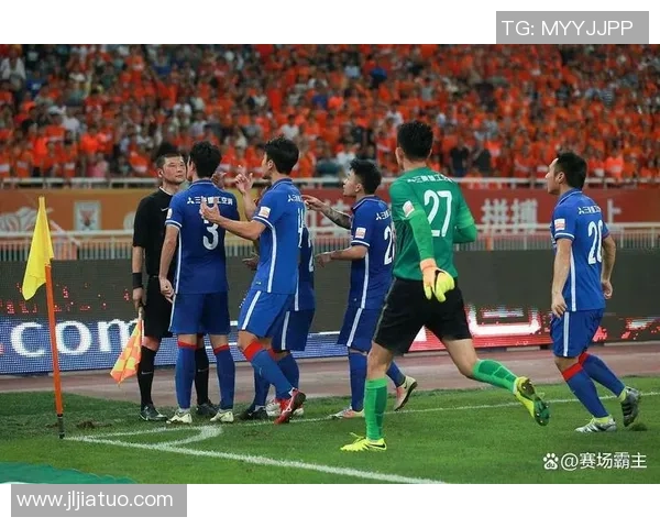 武汉足球明星赛神秘嘉宾揭晓引发球迷热议期待精彩对决与明星互动