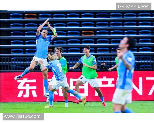 深圳足球队展现强大实力大满贯点评引发热议与期待 深圳足球队展现强大实力大满贯点评引发热议与期待