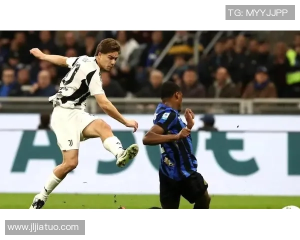 足球明星球员壁纸精选让你随时感受绿茵场上的激情与荣耀 足球明星球员壁纸精选让你随时感受绿茵场上的激情与荣耀