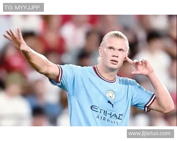 足球明星的魅力与风采展现了他们无与伦比的帅气与个性 足球明星的魅力与风采展现了他们无与伦比的帅气与个性