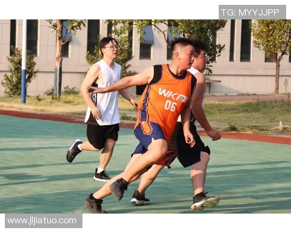 重庆篮球队速度对比分析揭示战术优势与未来发展潜力 重庆篮球队速度对比分析揭示战术优势与未来发展潜力